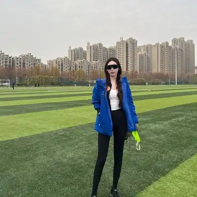傅致